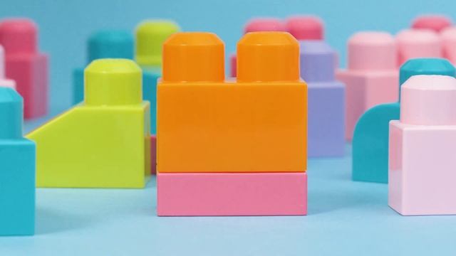 Конструктор рожевий у мішку (80 дет.) Mega Bloks смотреть онлайн