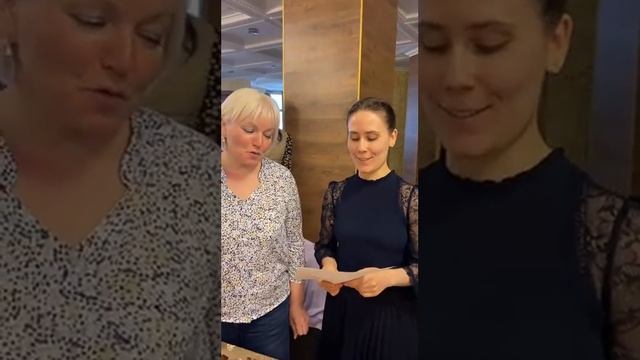 Гимн России в исполнении участников музыкальной гостиной Яны Зотовой смотреть онлайн