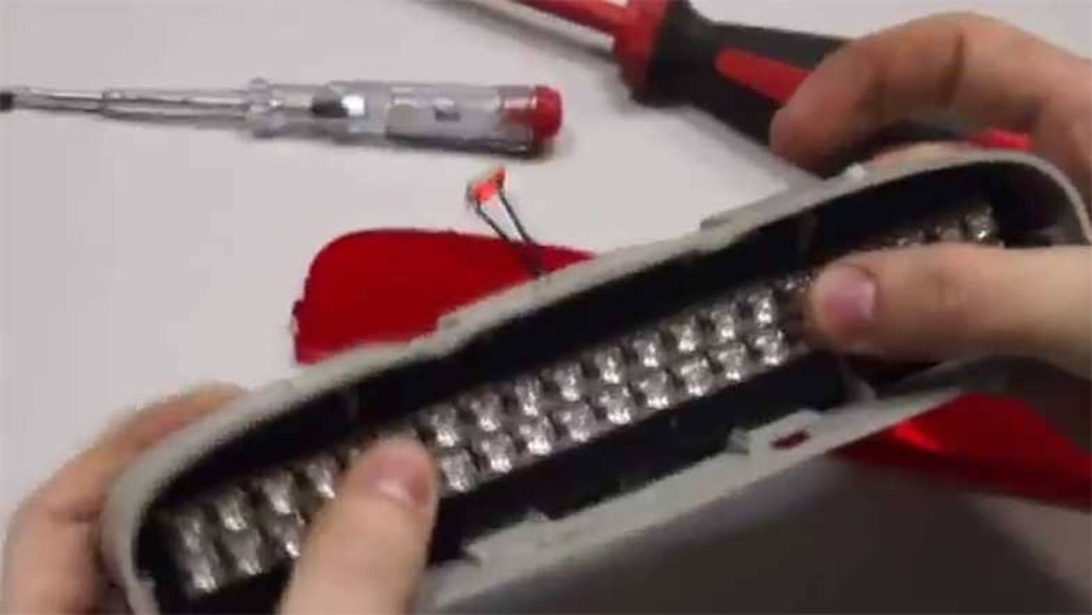 Как заменить лампу в верхнем стопе мазда3 смотреть онлайн