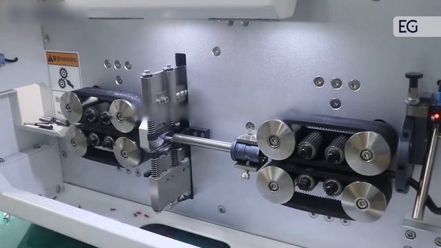 Автоматический станок для резки и зачистки и скрутки кабеля EW-05F+T смотреть онлайн