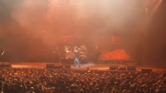 Godsmack Go Away смотреть онлайн