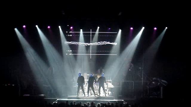 Blue Man Group - Rock Concert Instruction Manual смотреть онлайн
