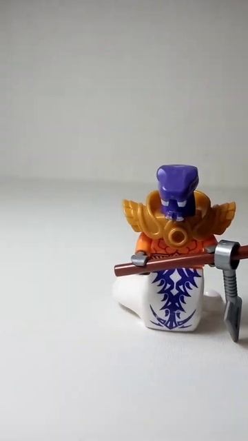 рептилия змея 🐍 кастом самоделка фигурка с посохом /Лего конструктор смотреть онлайн