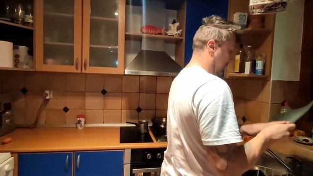 Сербия, Ксю про школу, адаптация, Говядина на ужин 😊 смотреть онлайн