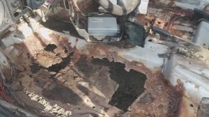 Замена пола ВАЗ 21099. Первый раз АвтоВаз ))) Часть 1.