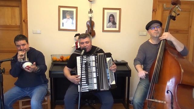 "Rozmowa ze śledczym o tolerancji" Zespół W Sam Raz смотреть онлайн