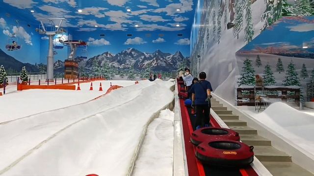 Wisata Salju Trans Snow World Surabaya [NEW] смотреть онлайн