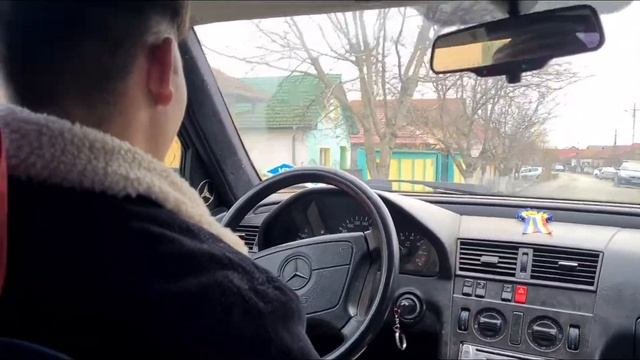 Mercedes-Benz C180- mai vedem asa ceva pe străzi? смотреть онлайн