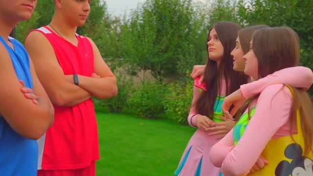 Dima is back for Diana! Who wants a new relationship in the cheerleader camp? смотреть онлайн