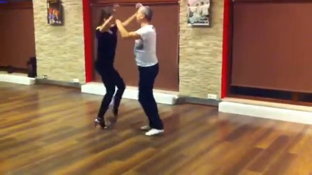 Mambo on2 s3-Beata i Ernest смотреть онлайн