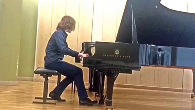 Арсений Вдовиченко,15 лет А.Скрябин Этюд ор.42 №4, С.Рахманинов Этюд-картина ор.39 №3