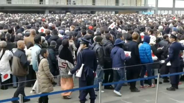 Japón aprueba la ley que permitirá abdicar al emperador Akihito смотреть онлайн
