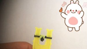 Как плести из резинок пчёлку