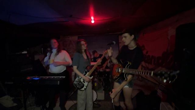 Empty Olive - Distant Castle (6/21/24) смотреть онлайн