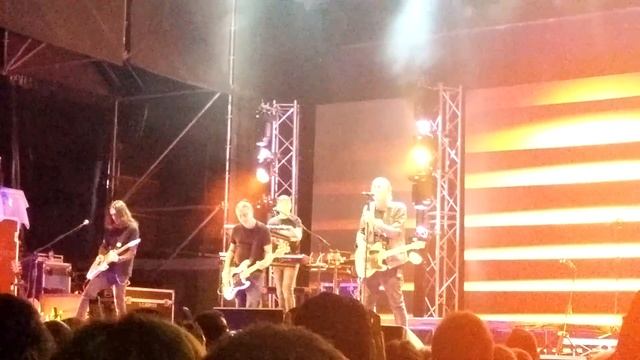 Luca Carboni - Silvia lo sai (live) смотреть онлайн