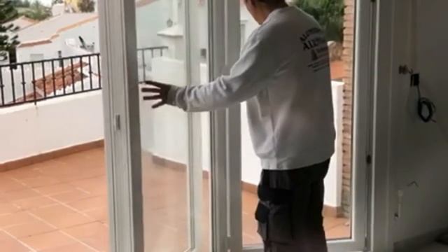 Replegable en pvc de REHAU смотреть онлайн