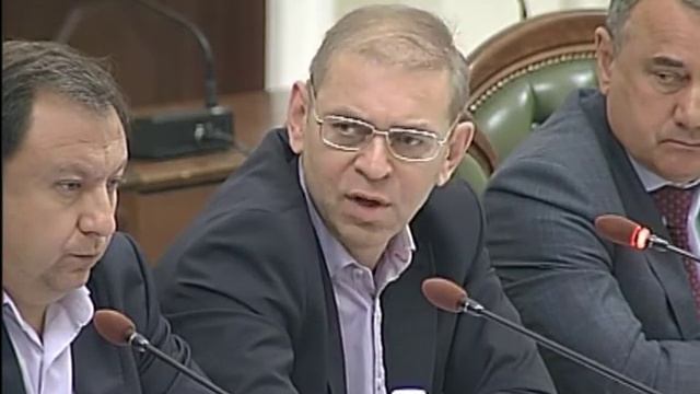 Депутати не хочуть повертати до бюджету $1,3 млрд, які знаходяться на рахунках Януковича смотреть онлайн