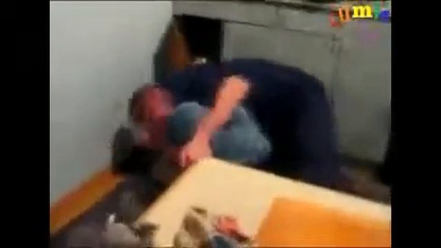 Пьяный на кухне смотреть онлайн