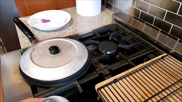Coconut Pancakes (Kanom Kok) смотреть онлайн