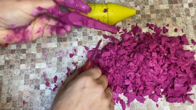 I'm cutting wet kontselyarsky chalk with a knife. Ножом по мокрому мелу. смотреть онлайн
