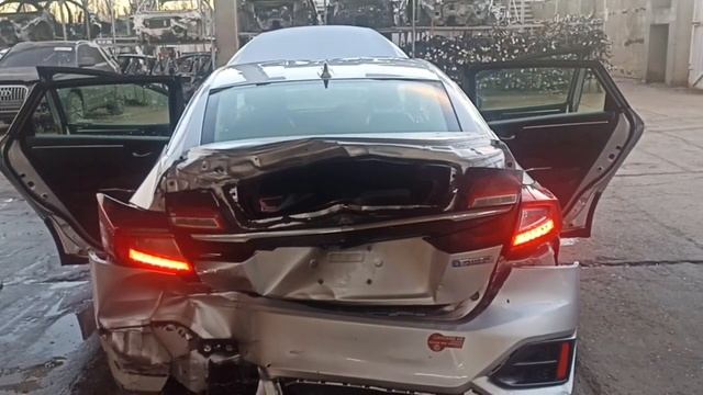 Разобрали на запчасти 2018 HONDA CLARITY 53399353 JHMZC5F10JC017035 смотреть онлайн