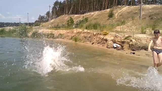 Заднее сальто (почти) смотреть онлайн