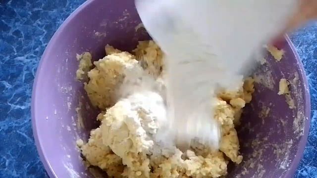 Ленивые вареники с картофелем, луком и салом смотреть онлайн