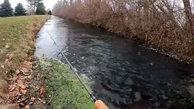 TROUT FISHING X RAP LURE! смотреть онлайн