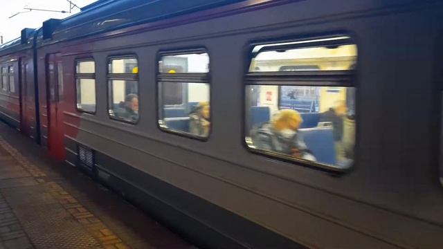 ЭД4М 0253 отправляется со станции Лосиноостровская смотреть онлайн