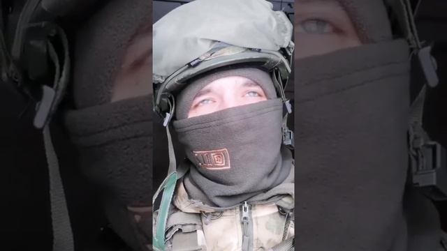 Наши Воины не только отважно сражаются, но и трогательно поют. смотреть онлайн