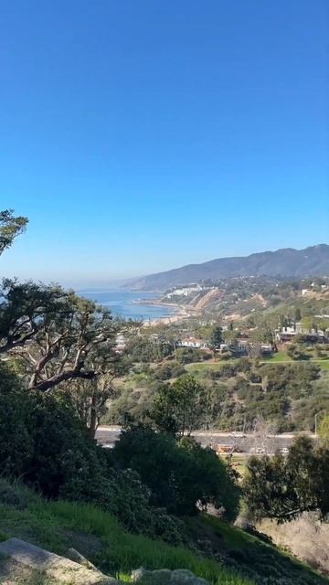 Прогулка по Лос Анджелесу - премиальный район Pacific Palisades смотреть онлайн