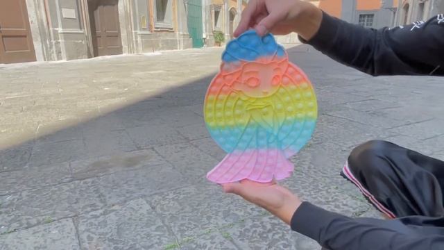 TROVIAMO IL POP-IT KOALA GIGANTE SOTT'ACQUA IN UNA FONTANA!! *rarissimo* смотреть онлайн