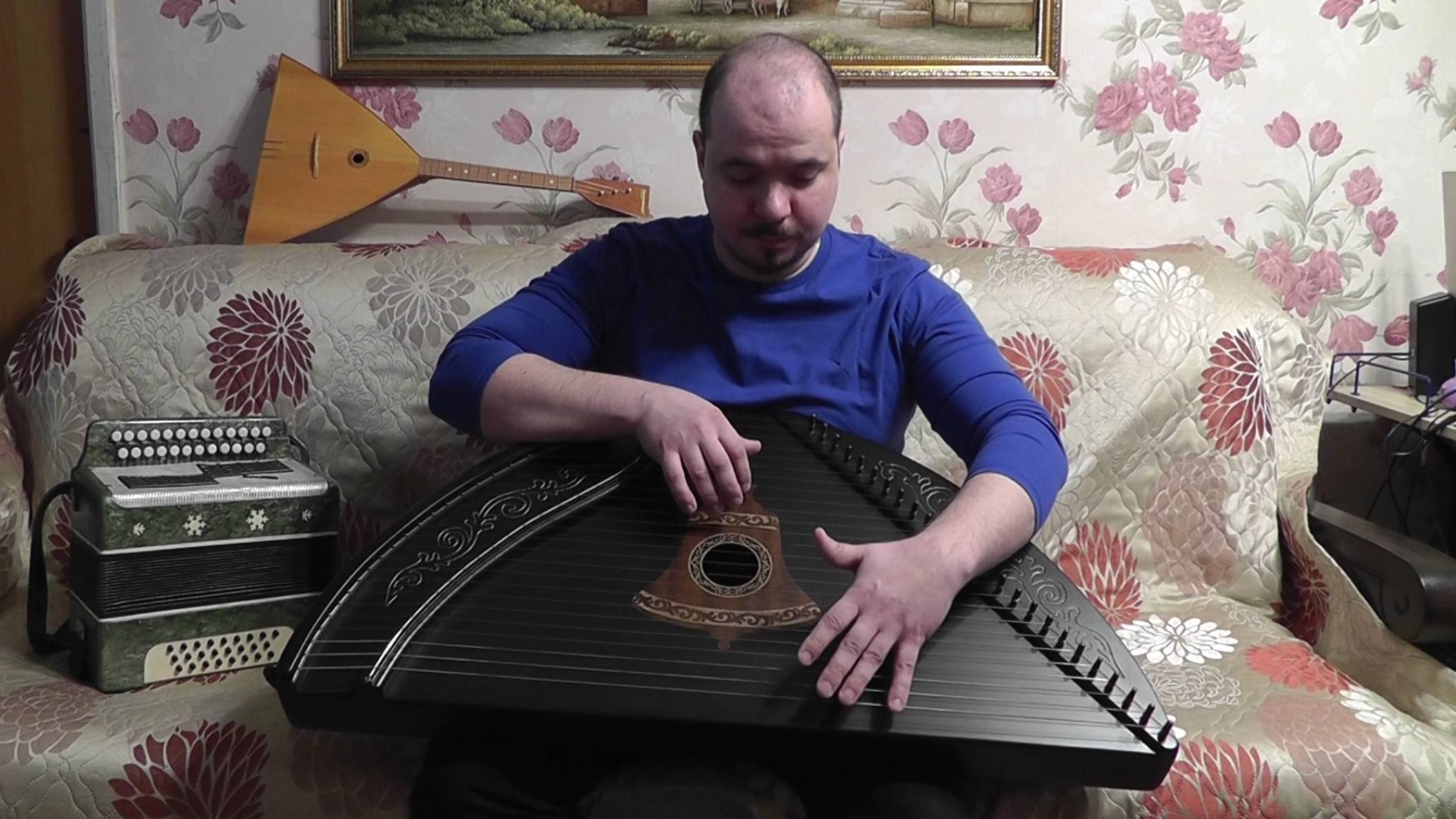 Задумал комарик на мухе жениться Песня под Гусли / Гусляр Андрей Андреев смотреть онлайн