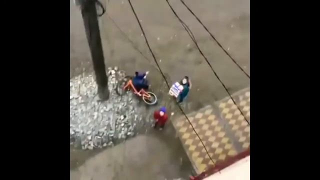 Эй лови ГОВНО смотреть онлайн