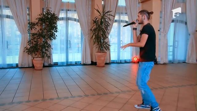 X Factor Romania, sezonul trei - Delia supune concurenţii la un ultim test inainte de bootcamp смотреть онлайн