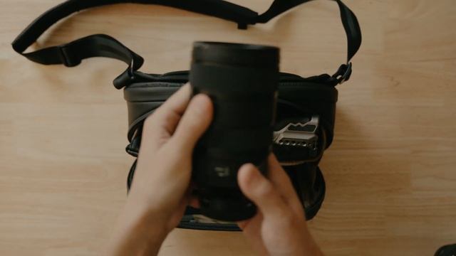 Whats in my TINY Camera Bag? Wedding Videography Edition смотреть онлайн