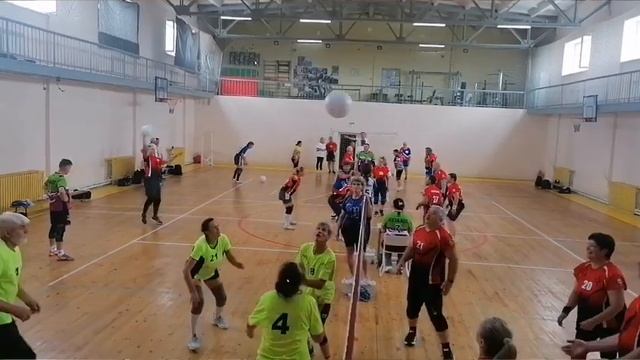 Виктория (Прокопьевск) - Барсуки (Кемеровский район)   1   -   2 смотреть онлайн