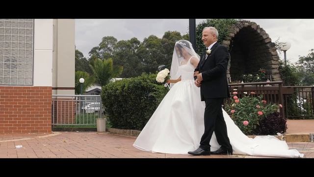 A Sneak Peek into Landy & Rita's Magical Day - Golden Touch Productions смотреть онлайн