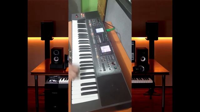 ROLAND EA7 - LA ZENAIDA смотреть онлайн