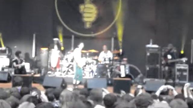 Gogol Bordello "Sun is on my side" смотреть онлайн