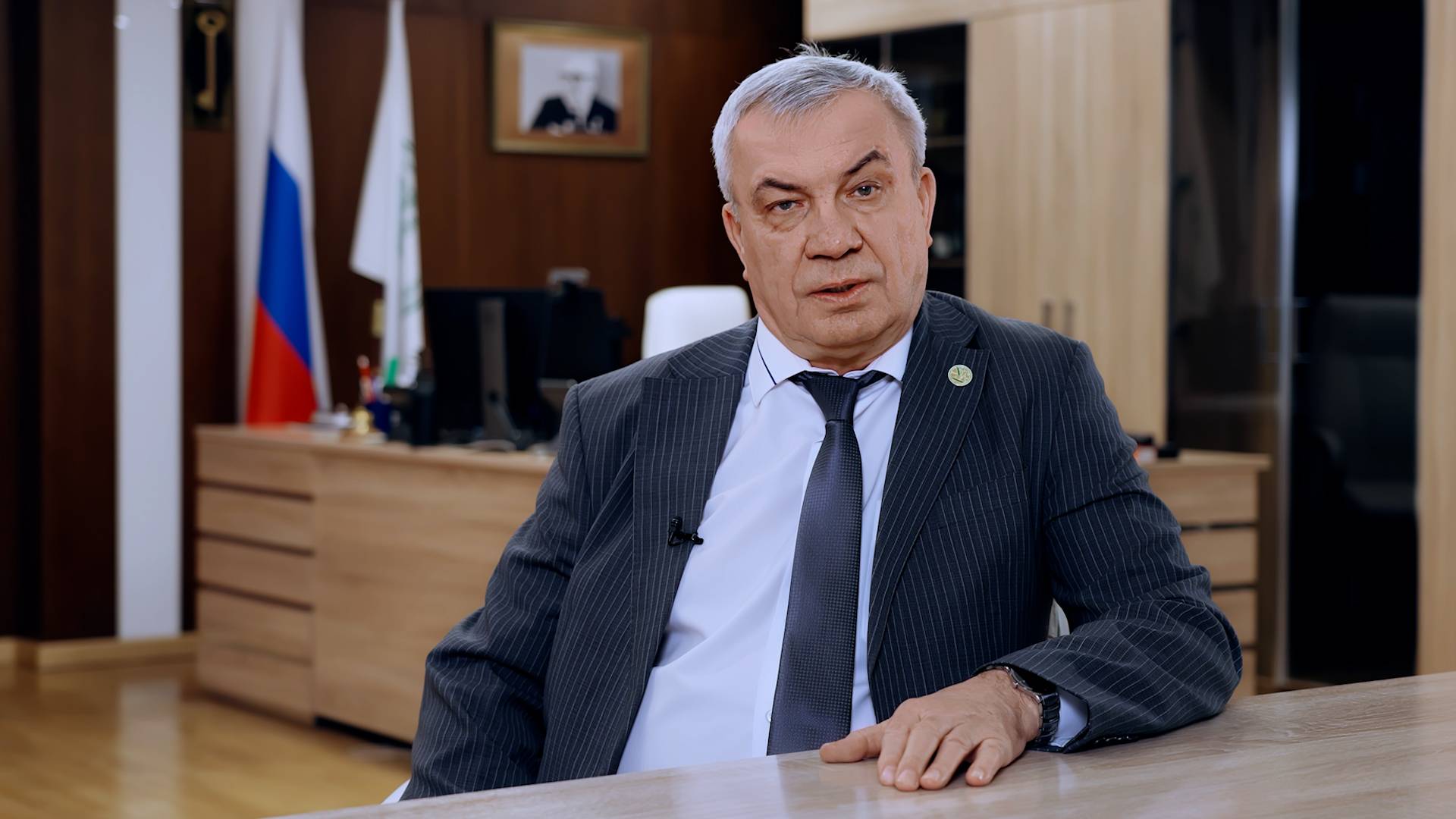 Поздравление ректора НГУ с Днём российской науки смотреть онлайн