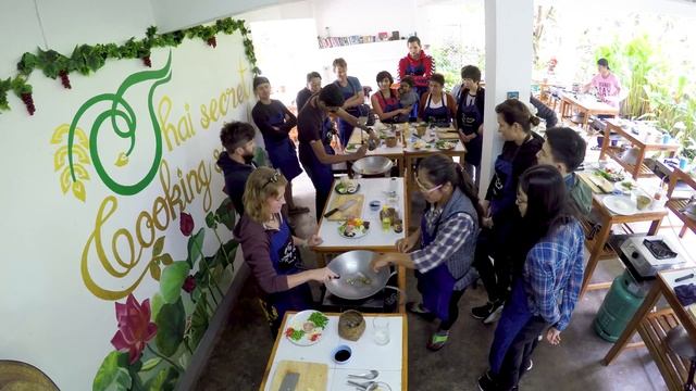 Still Raining & Still Cooking @ Thai Secret! смотреть онлайн