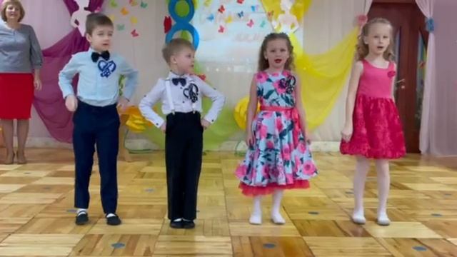 частушки на 8 марта