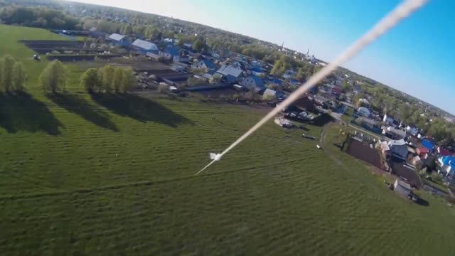 Прицепили камеру к воздушному змею Sj4000 to kite Подняли ввоздух на большую высоту. смотреть онлайн