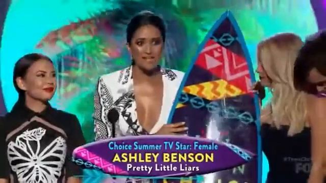 Teen Choice Awards 2015 Vanessa Ray & Ashley Benson Wins Choice TV Full Show 8 16 15 смотреть онлайн