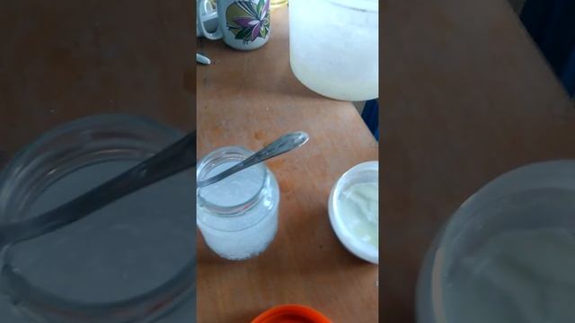 Кормлю рыбок простоквашей. смотреть онлайн