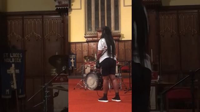 Bonny singing “ LOST WITHOUT YOU- Freya Ridings смотреть онлайн