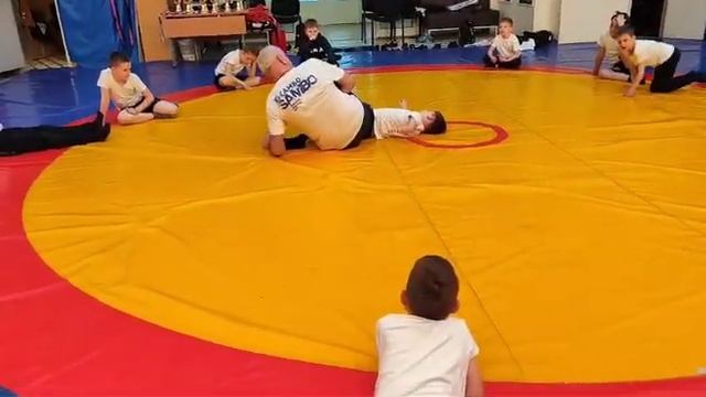 Проход по ногам и болевой приём на ахилесово сухожилие смотреть онлайн