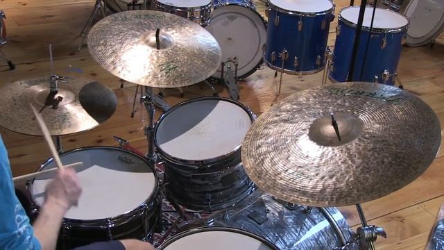 Istanbul Agop Signature Hi Hat Cymbals 16" 1105/1255 grams AGH16 смотреть онлайн