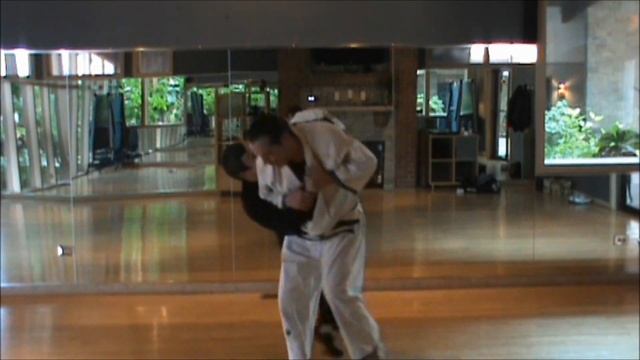 Koto Ryu Koppojutsu - Moto Gata - Omote Gyaku Ashigari смотреть онлайн